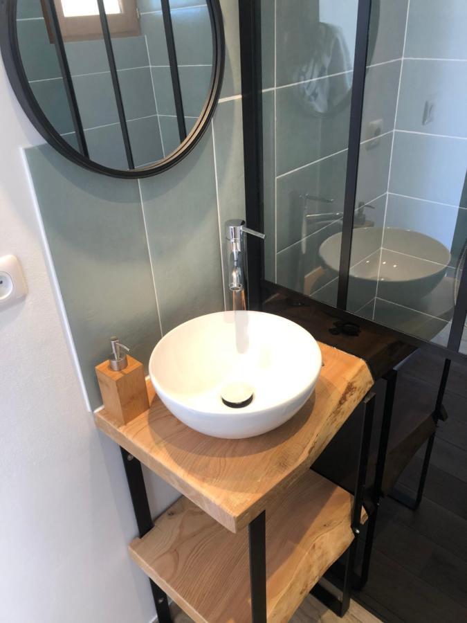 Le Cabanon Hotell Collobrières Exteriör bild