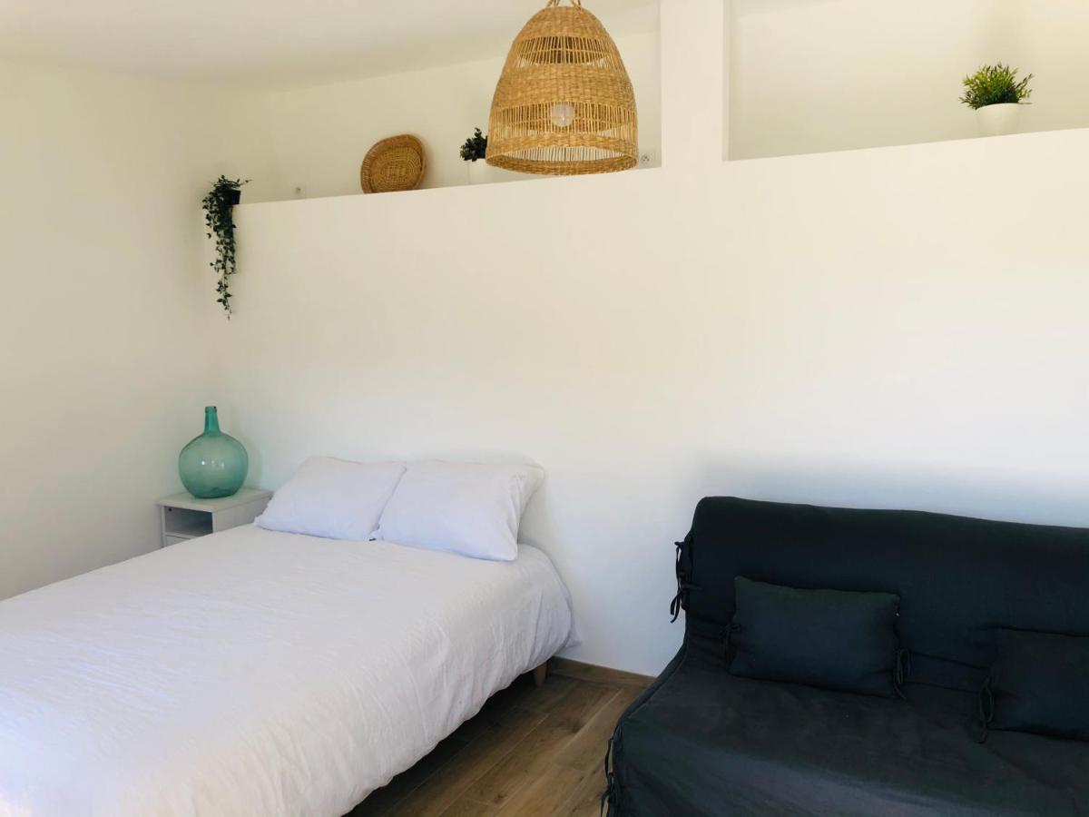 Le Cabanon Hotell Collobrières Exteriör bild