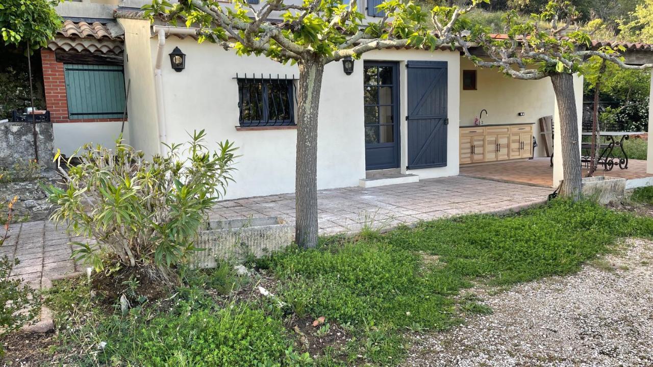 Le Cabanon Hotell Collobrières Exteriör bild