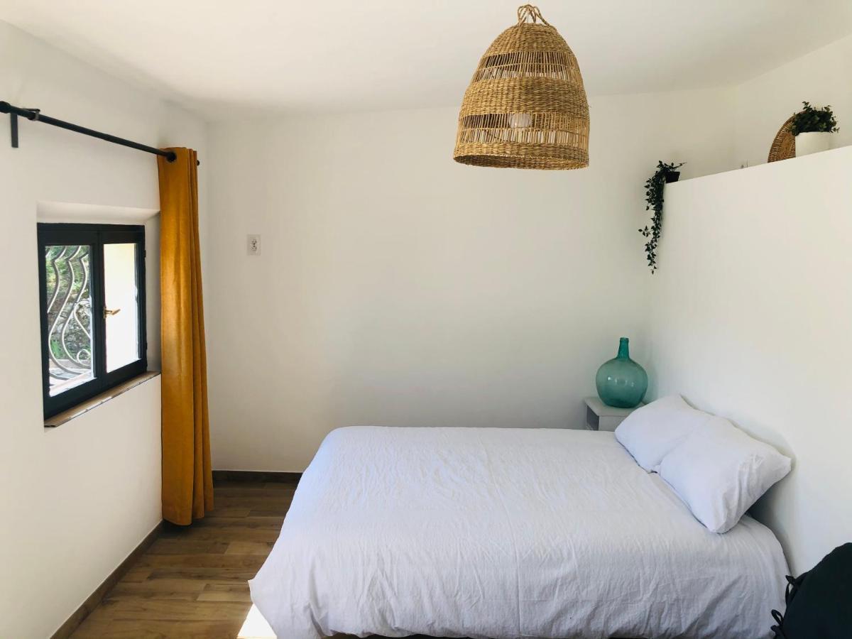 Le Cabanon Hotell Collobrières Exteriör bild